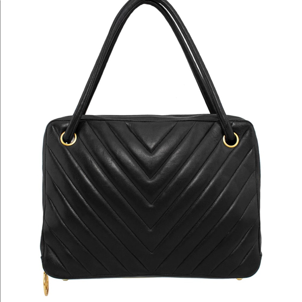 Vintage Chanel Bag. Price negotiable - Picture 2 of 5